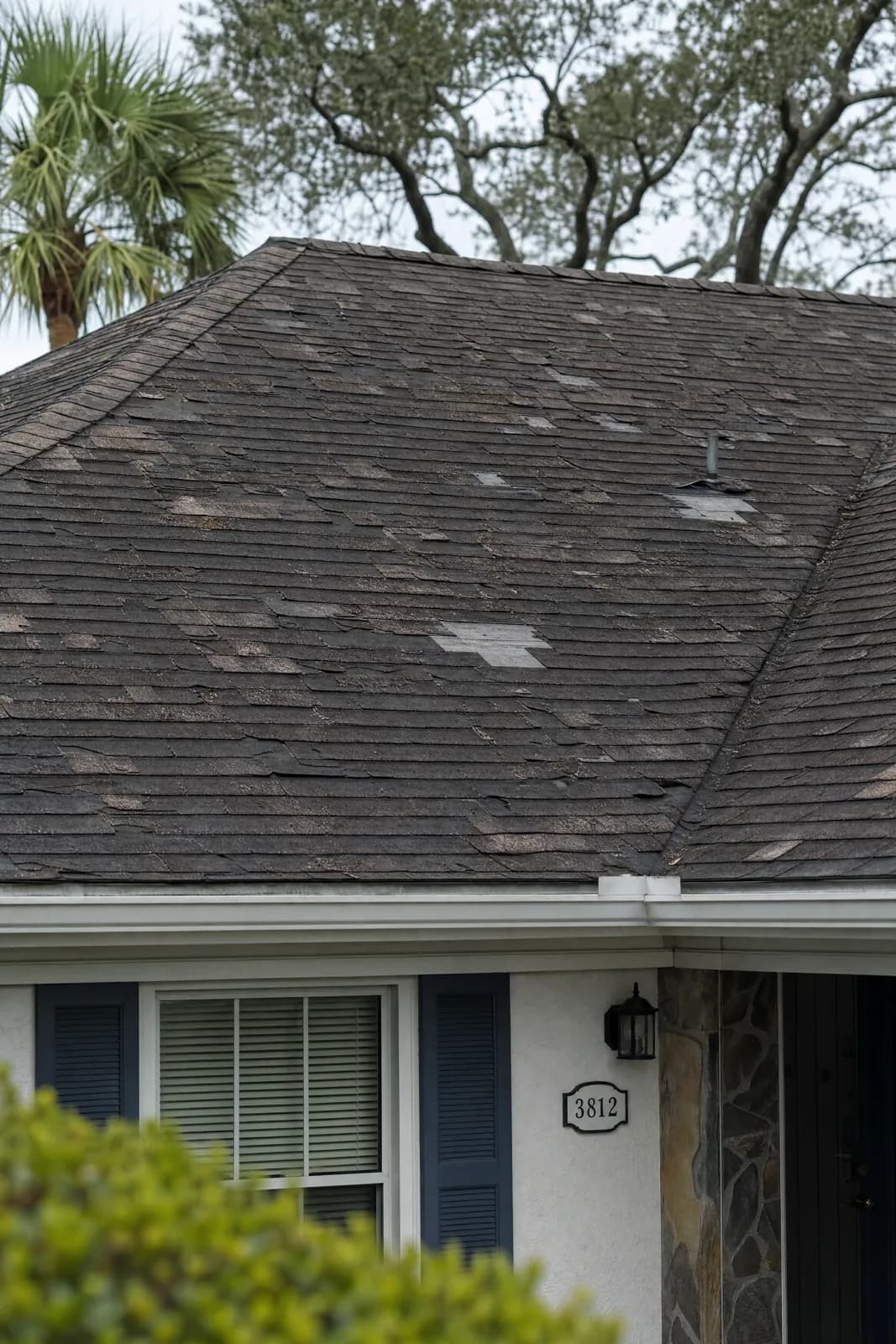 Weathered roof edge and eave on a Northeast Florida coastal home